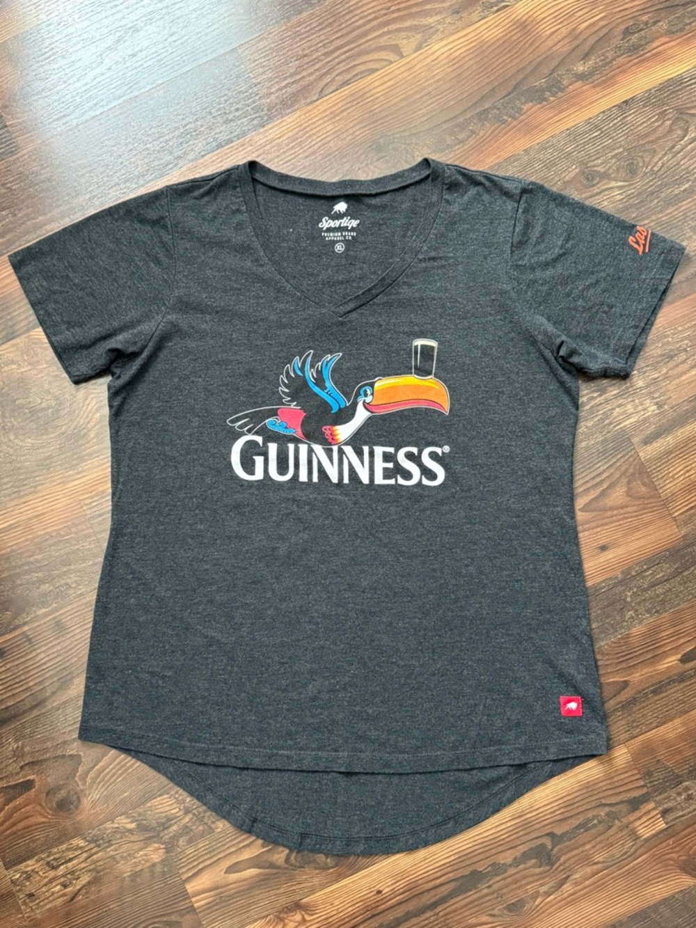Guinness - Toucan Soaring - Las Vegas - Women's V-Neck T-Shirt - Size XL